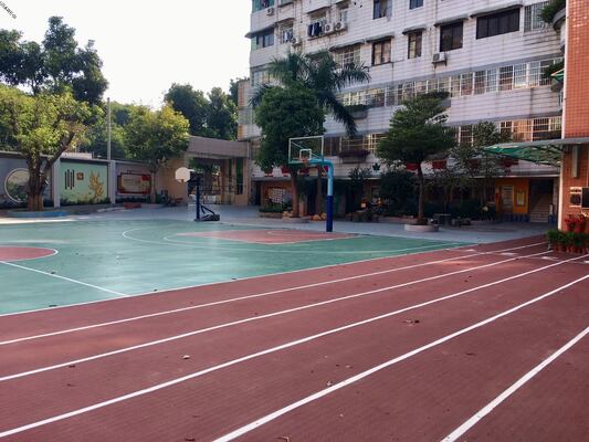 東南アジア向けワンストッププレハブゴム製ランニングトラック – フルデザイン、製造、設置