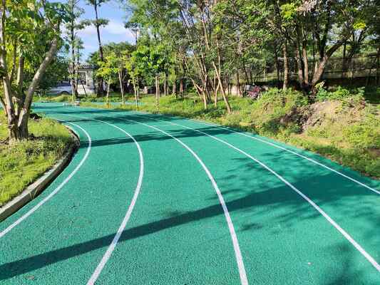プロフェッショナル多孔質スプレーコート陸上競技トラック建設ニュージャージーエンジニアリング請負業者ターンキー